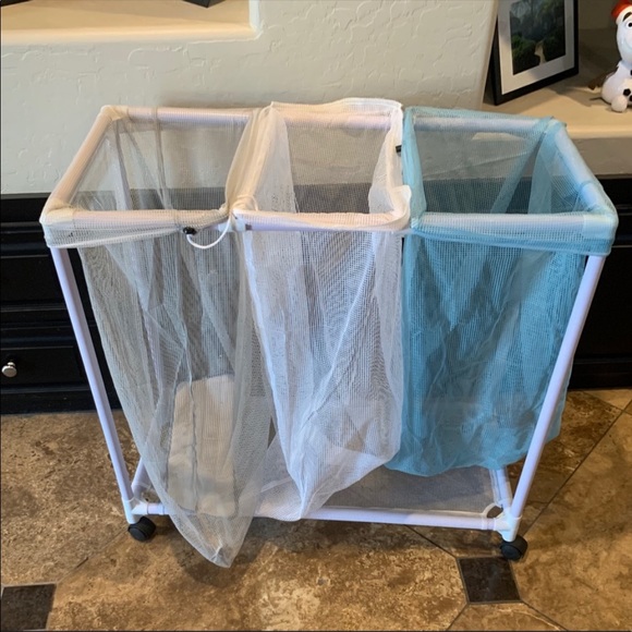 Laundry Hamper Three Separate Bags Removable - Picture 4 of 4